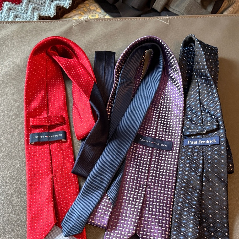 Tommy Hilfiger Men's Red, Purple and Black Tie Set - Picture 2 of 2